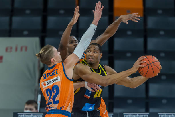 的前锋在职 的前锋在职